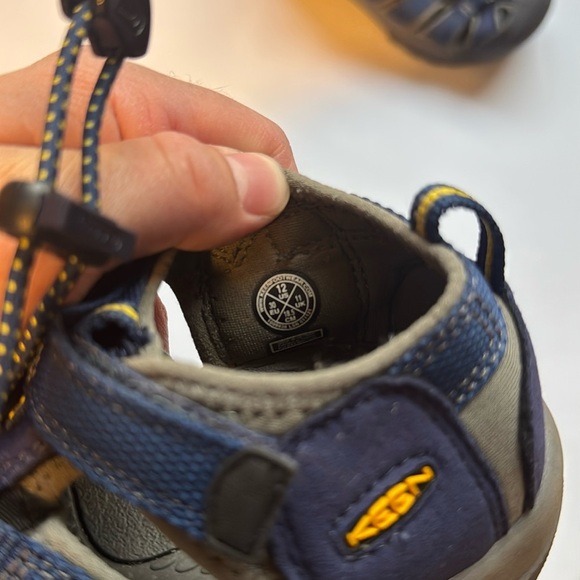 KEEN Kids Navy and Charcoal Sandals - Picture 2 of 8